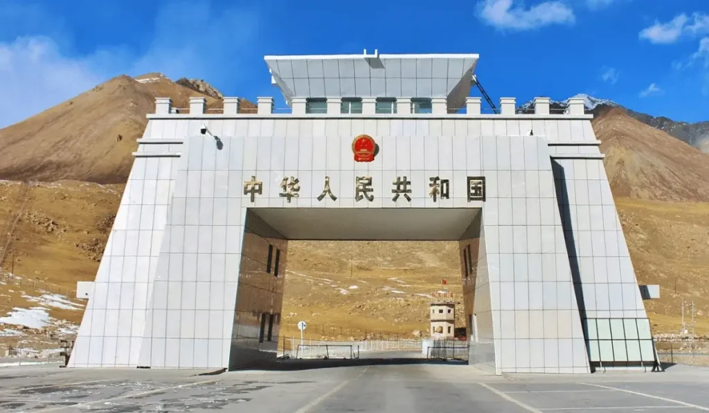China Border, Hunza and LAGHAN PAKISTAN TOUR AAM TRAVELS
