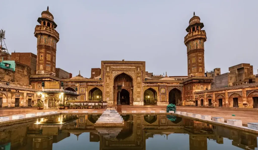 Wazeer Khan Mosque LAHORE - AAMTRAVELS.COM