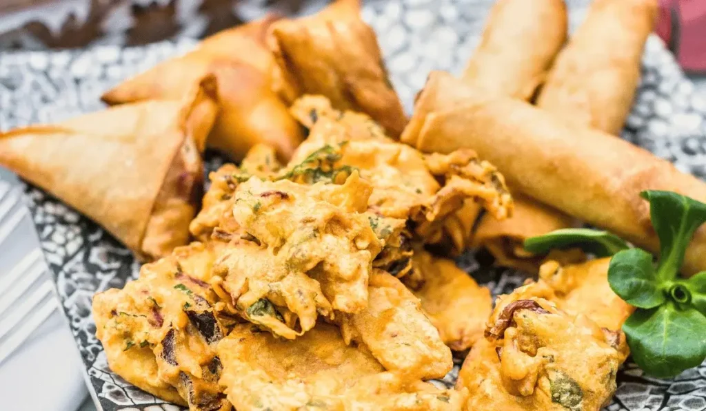 Samosa and Pakora - aamtravels.com